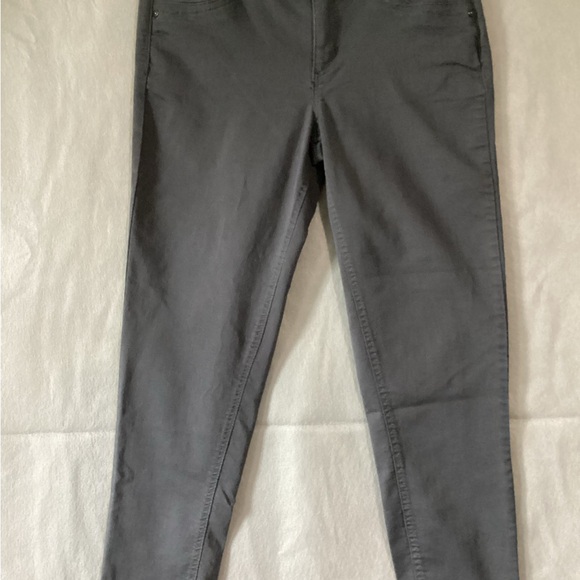 Democracy Ab Technology ankle stretch size 10 grey jeans - Picture 1 of 4